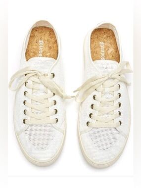 Men’s Soludos Mesh Sneakers in White Size 10 Retails: $149